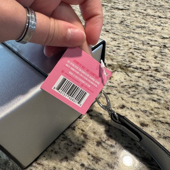 Jeffree Star Iconic Razor Blade Purse - Picture 7 of 10